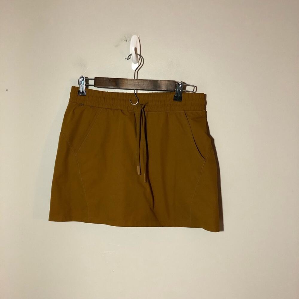 Title Nine mustard yellow skort womens S elastic drawstring waist pockets
